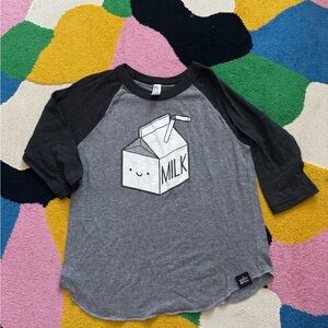 Whistle & Flute Kids Gray and Black Milk Carton Raglan Tee 6t